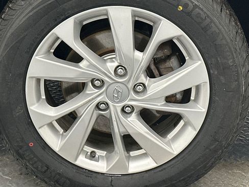 Used 2019 Hyundai Tucson SE image 15