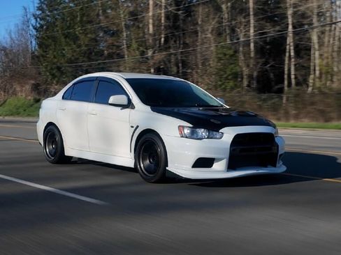 Used 2012 Mitsubishi Lancer Evolution GSR image 4