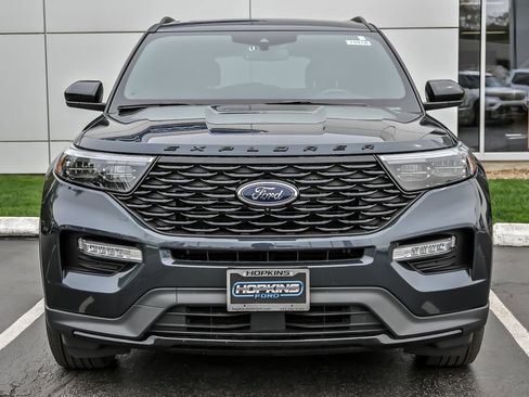 Used 2023 Ford Explorer ST-Line w/ Class IV Trailer Tow Package AWD/4WD image 4