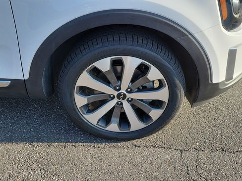 Certified 2022 Kia Telluride EX w/ EX Premium Package FWD image 43