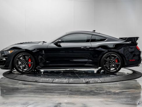 Used 2021 Ford Mustang Shelby GT500 w/ Carbon Fiber Track Pack RWD image 8