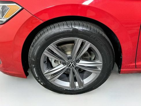 Certified 2023 Volkswagen Jetta SE w/ Panoramic Sunroof Package FWD image 29