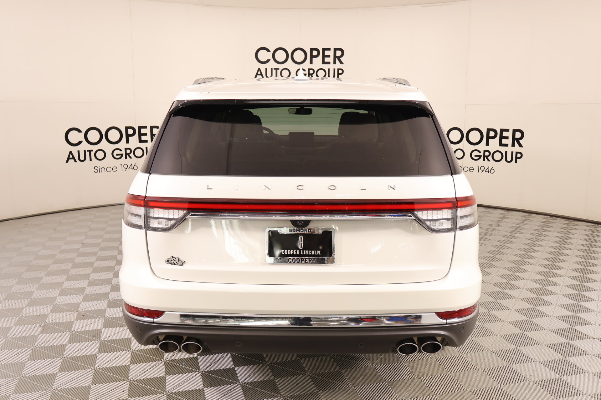 Certified 2024 Lincoln Aviator Reserve w/ Elements Package Plus AWD/4WD image 24