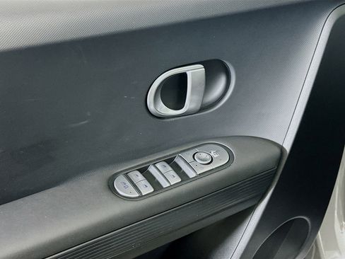 Used 2024 Hyundai Ioniq 5 SE image 15