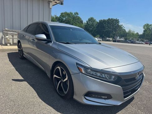 Used 2020 Honda Accord Sport image 3