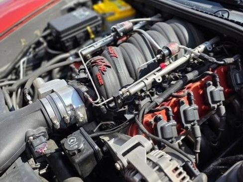Used 2006 Chevrolet Corvette Coupe w/ Preferred Equipment Group RWD image 13