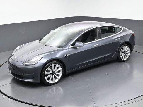 Used 2018 Tesla Model 3 Performance image 39
