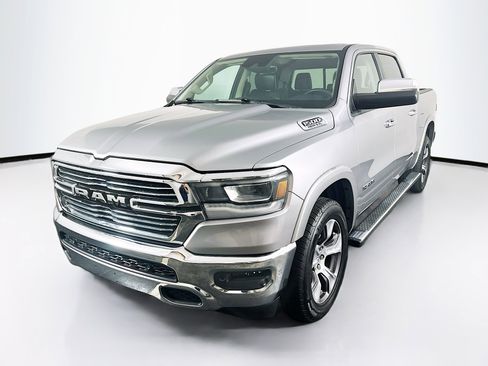 Used 2019 RAM 1500 Laramie RWD image 3