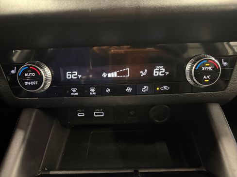 Used 2024 Mitsubishi Outlander SE FWD image 20