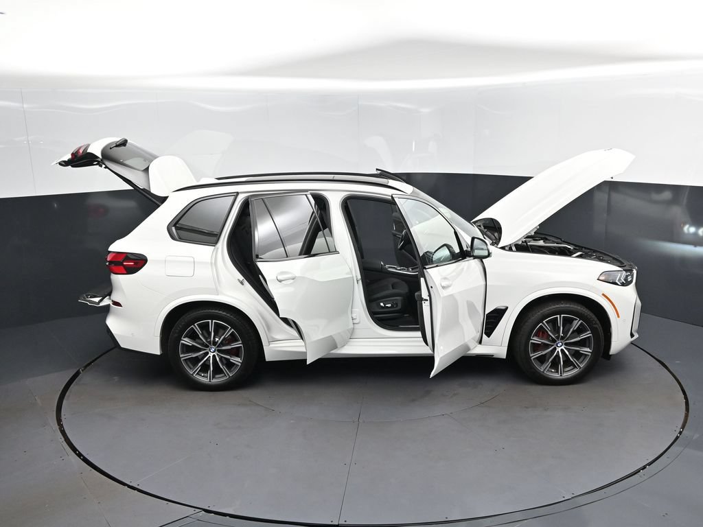 Used 2026 BMW X5 sDrive40i w/ M Sport Package RWD image 50