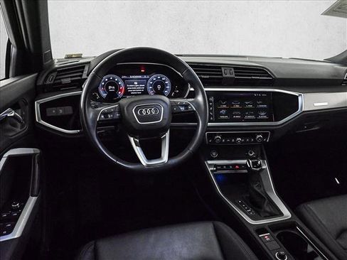 Used 2021 Audi Q3 2.0T Premium Plus w/ Premium Plus Package AWD/4WD image 19