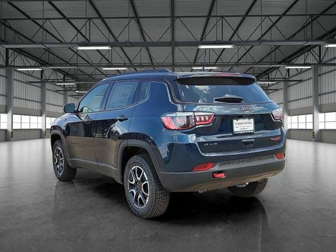 New 2026 Jeep Compass Trailhawk w/ Sun, Sound & Navigation Group AWD/4WD image 3