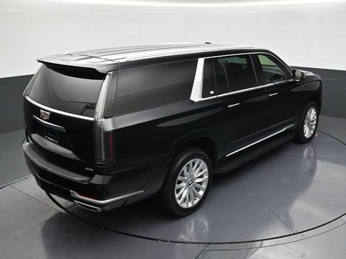 Used 2026 Cadillac Escalade ESV 2WD image 16