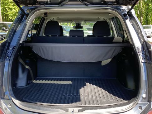 Used 2018 Toyota RAV4 XLE w/ Plus Extra Value Package AWD/4WD image 10