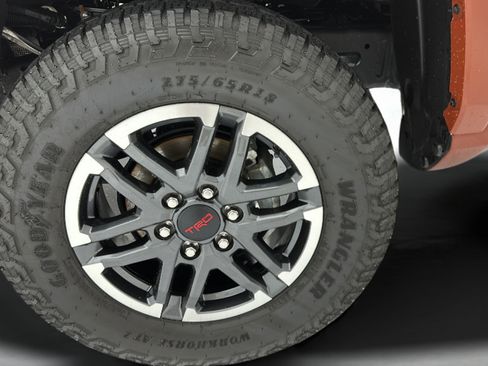 Used 2025 Toyota Tacoma TRD Sport w/ TRD Sport Premium Package AWD/4WD image 11