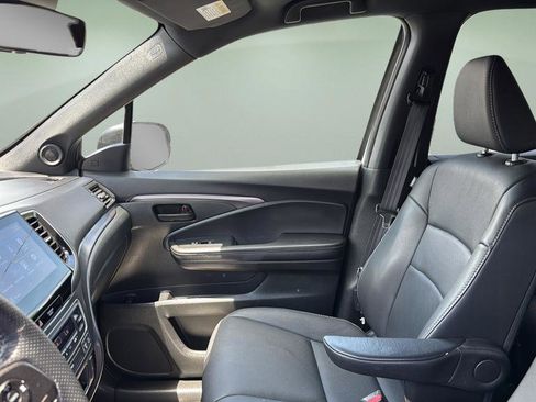 Used 2023 Honda Passport EX-L image 13