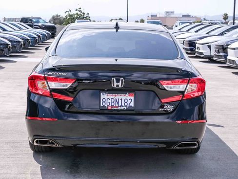 Used 2018 Honda Accord Sport image 5