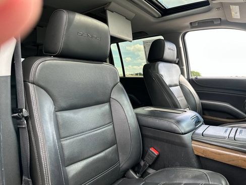 Used 2019 GMC Yukon XL Denali w/ Denali Ultimate Package AWD/4WD image 28