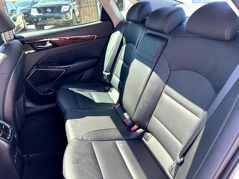 Used 2017 Kia Cadenza Premium w/ Luxury Package image 15
