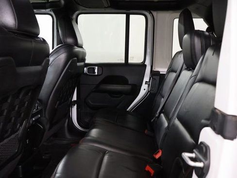 Used 2018 Jeep Wrangler Unlimited Rubicon image 30