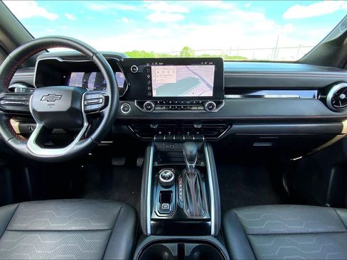 Used 2025 Chevrolet Colorado Z71 w/ Technology Package image 15