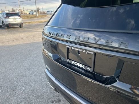 Used 2018 Land Rover Range Rover Sport HSE image 11