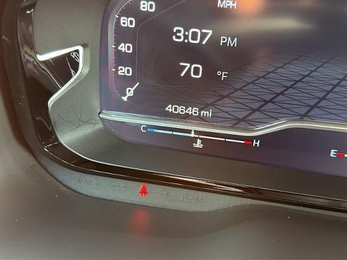 Used 2023 GMC Yukon XL Denali Ultimate AWD/4WD image 31
