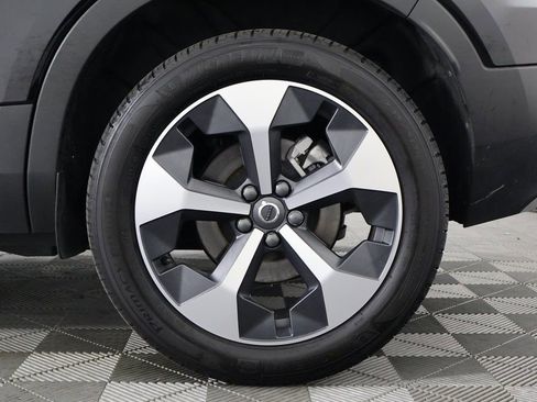 Used 2025 Volvo XC40 B5 Core w/ Protection Package Premier image 16