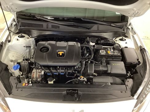 Certified 2023 Kia Forte LXS FWD image 17