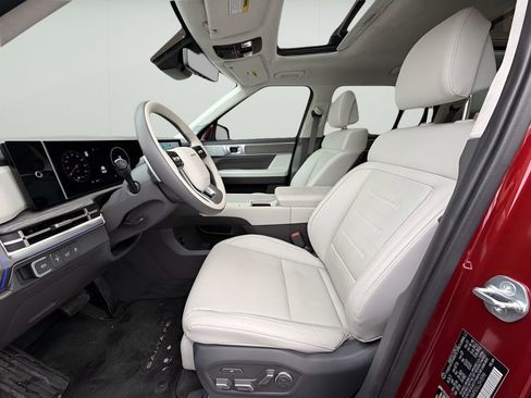 Used 2025 Hyundai Santa Fe Calligraphy image 12