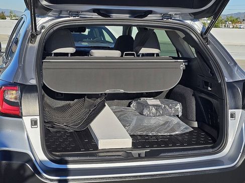 Certified 2025 Subaru Outback Premium image 12