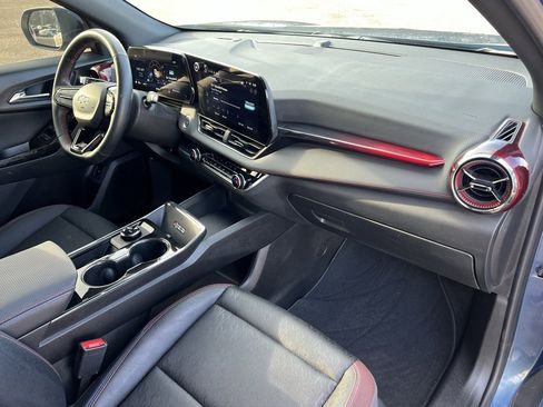 Used 2025 Chevrolet Equinox RS image 11