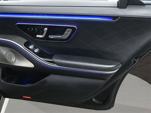 Used 2022 Mercedes-Benz S 580 4MATIC Sedan image 19