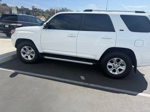 Used 2022 Toyota 4Runner SR5 Premium w/ Moonroof Package image 3