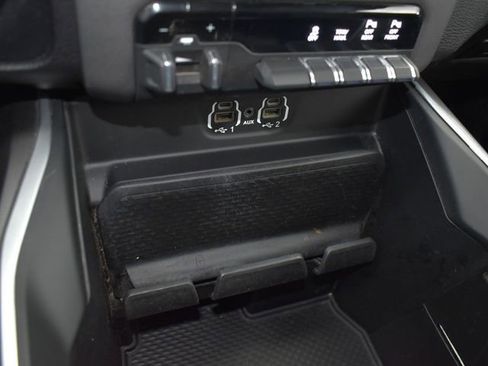 Used 2022 RAM 2500 Big Horn w/ Level 1 Equipment Group image 29