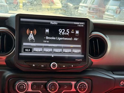 Used 2020 Jeep Wrangler Unlimited Sport S AWD/4WD image 4