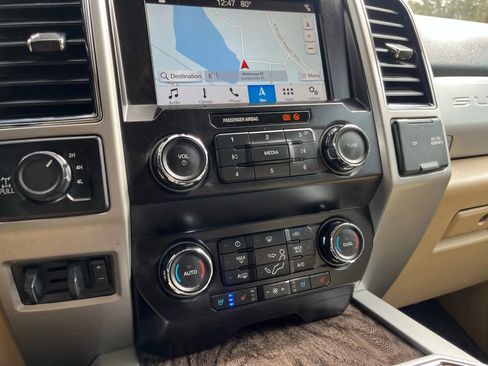 Used 2019 Ford F250 Lariat w/ Lariat Ultimate Package image 22