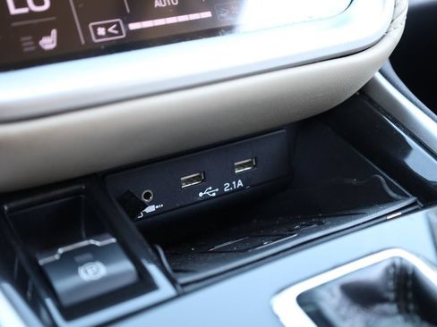 Used 2020 Subaru Outback Limited AWD/4WD image 15