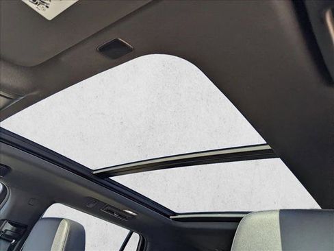 Used 2023 Chevrolet Tahoe Z71 w/ Luxury Package image 16