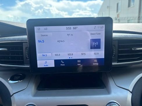 Used 2023 Ford Explorer XLT w/ Equipment Group 202A AWD/4WD image 2