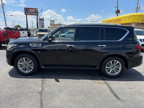 Used 2019 INFINITI QX80 Luxe AWD/4WD image 2