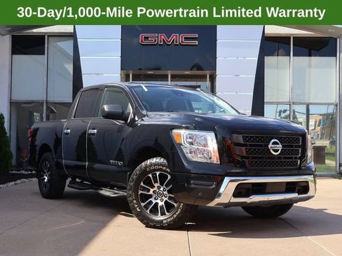 Used 2021 Nissan Titan SV w/ SV Convenience Package RWD image 1