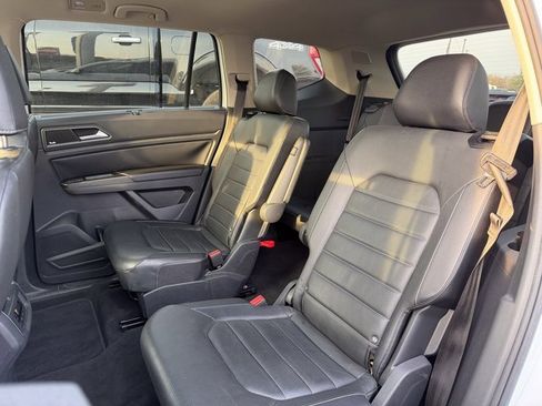 Used 2018 Volkswagen Atlas SEL Premium image 18