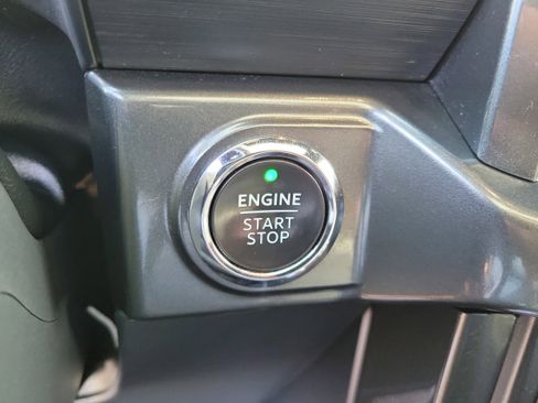 Certified 2022 Ford F150 XLT w/ Equipment Group 302A High image 23