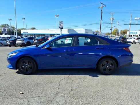 Used 2023 Hyundai Elantra SEL image 7