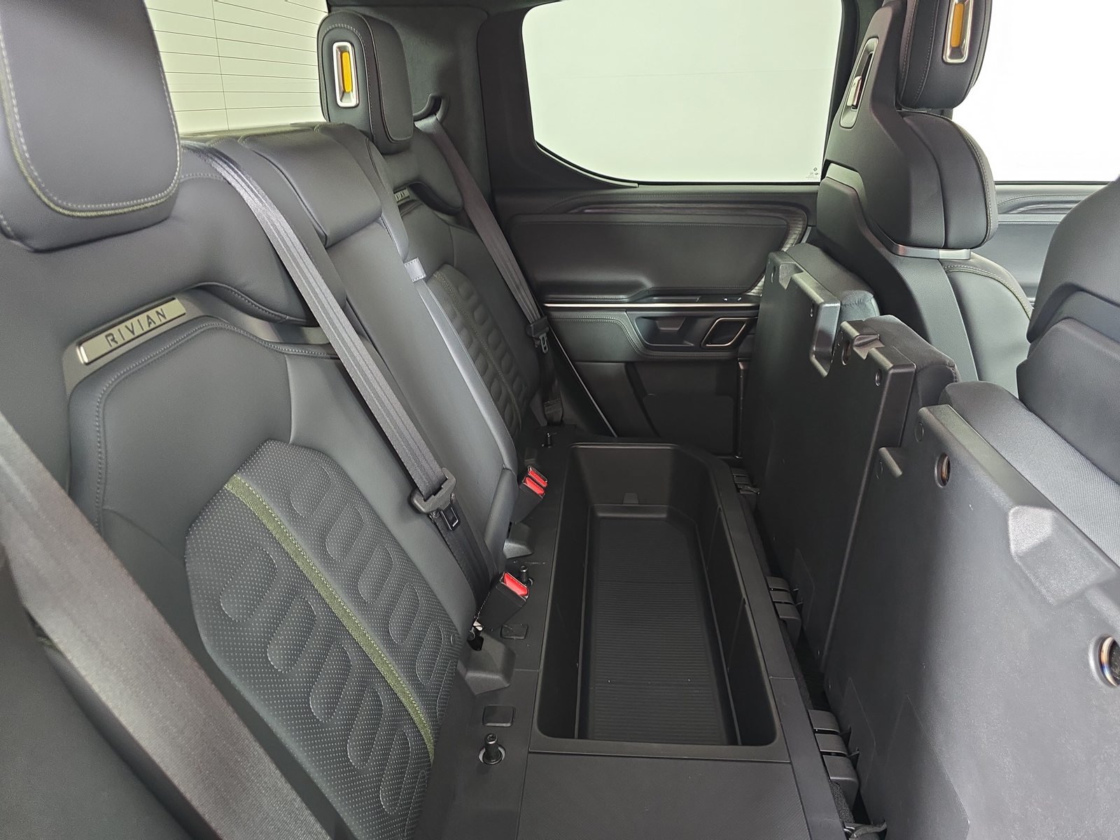 Used 2023 Rivian R1T Adventure Dual AWD/4WD image 24