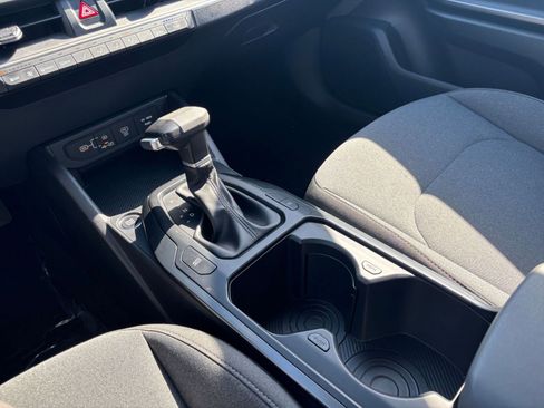 Used 2025 Kia K4 FWD image 40