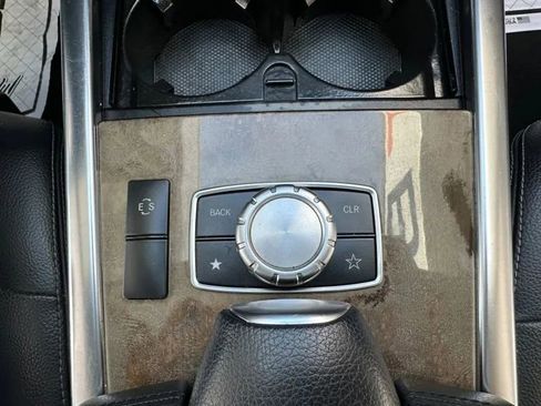 Used 2014 Mercedes-Benz E 350 4MATIC Sedan image 40