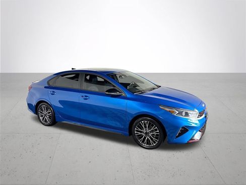 Used 2022 Kia Forte GT-Line w/ GT-Line Premium Package FWD image 4