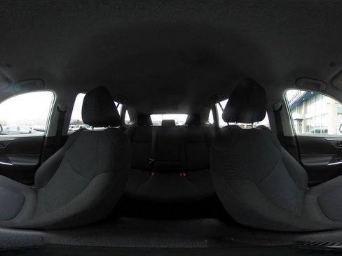 Used 2025 Toyota RAV4 LE image 41